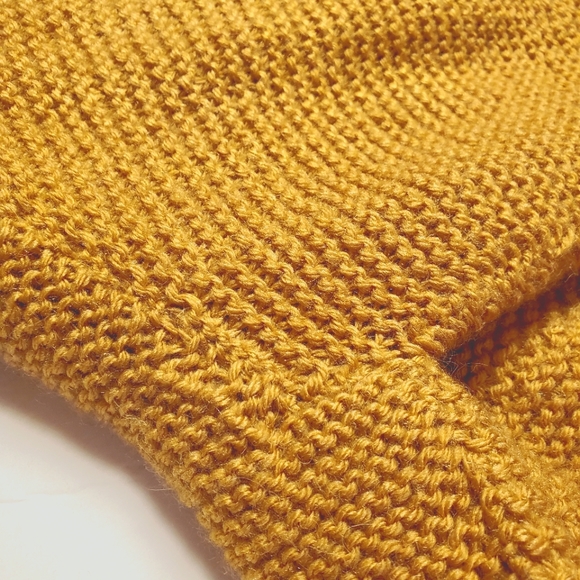 VTG Hand Knitted Acrylic Mary Maxim Pattern Gold Sweater - Picture 5 of 7